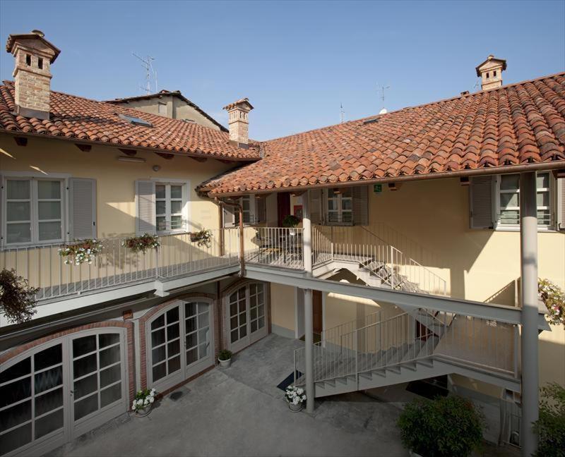 Albergo Badellino Bra Bagian luar foto