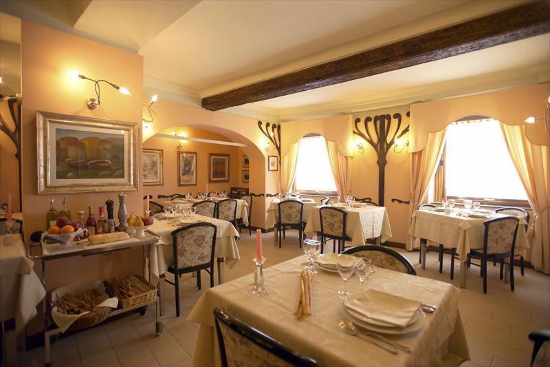 Albergo Badellino Bra Bagian luar foto